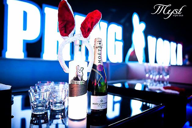 spring vodka 兔兔伏特加酒吧活動